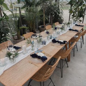 Zylindervasen in verschiedenen Höhen